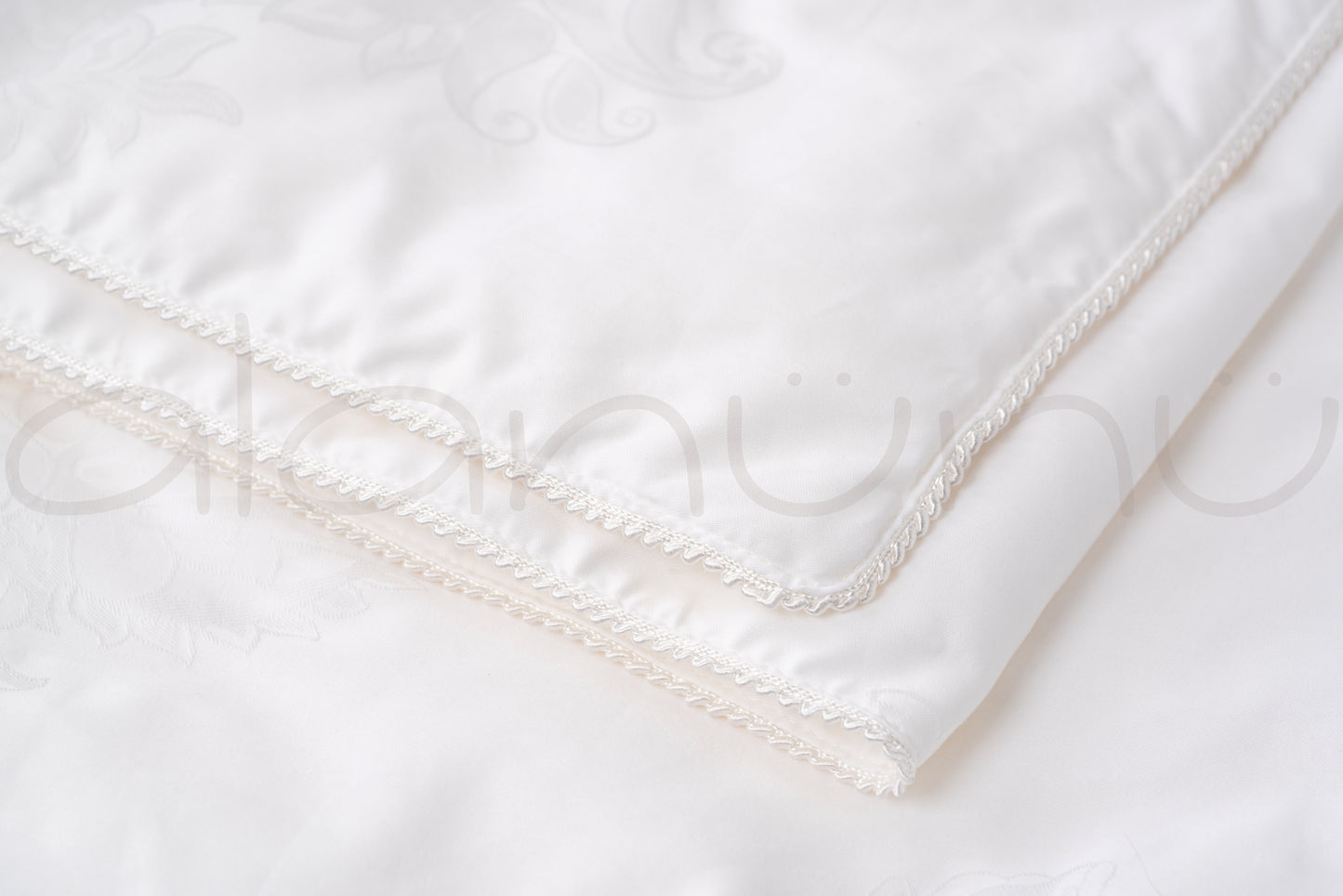 ALANUNU premium mulberry silk duvet summer collection lightweight breathable view 7