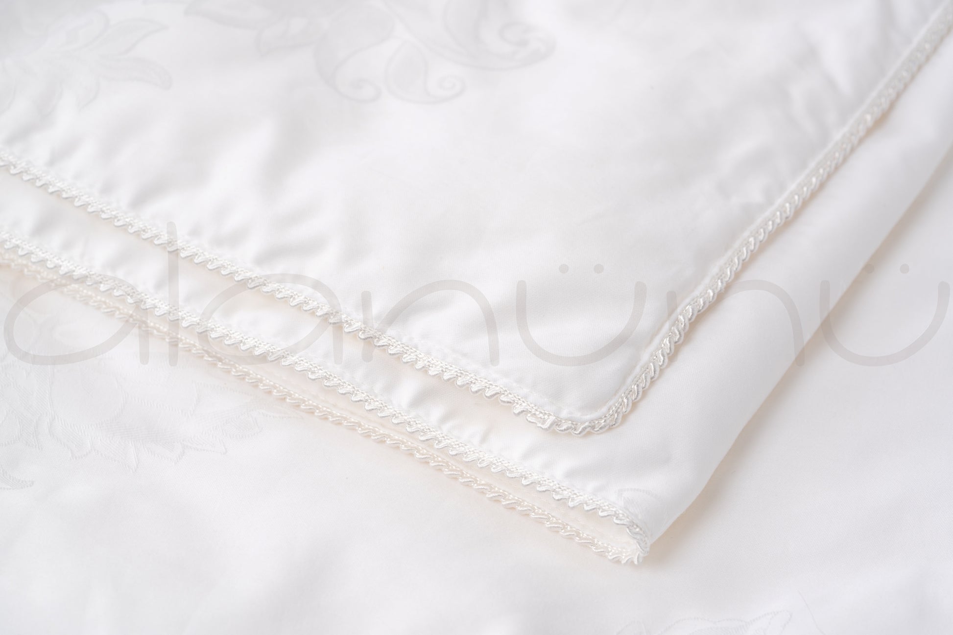 ALANUNU premium mulberry silk duvet summer collection lightweight breathable view 7