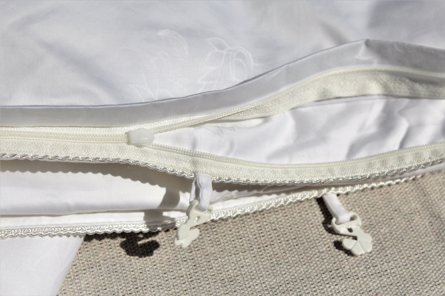 ALANUNU premium mulberry silk duvet spring and fall collection temperature regulating view 4