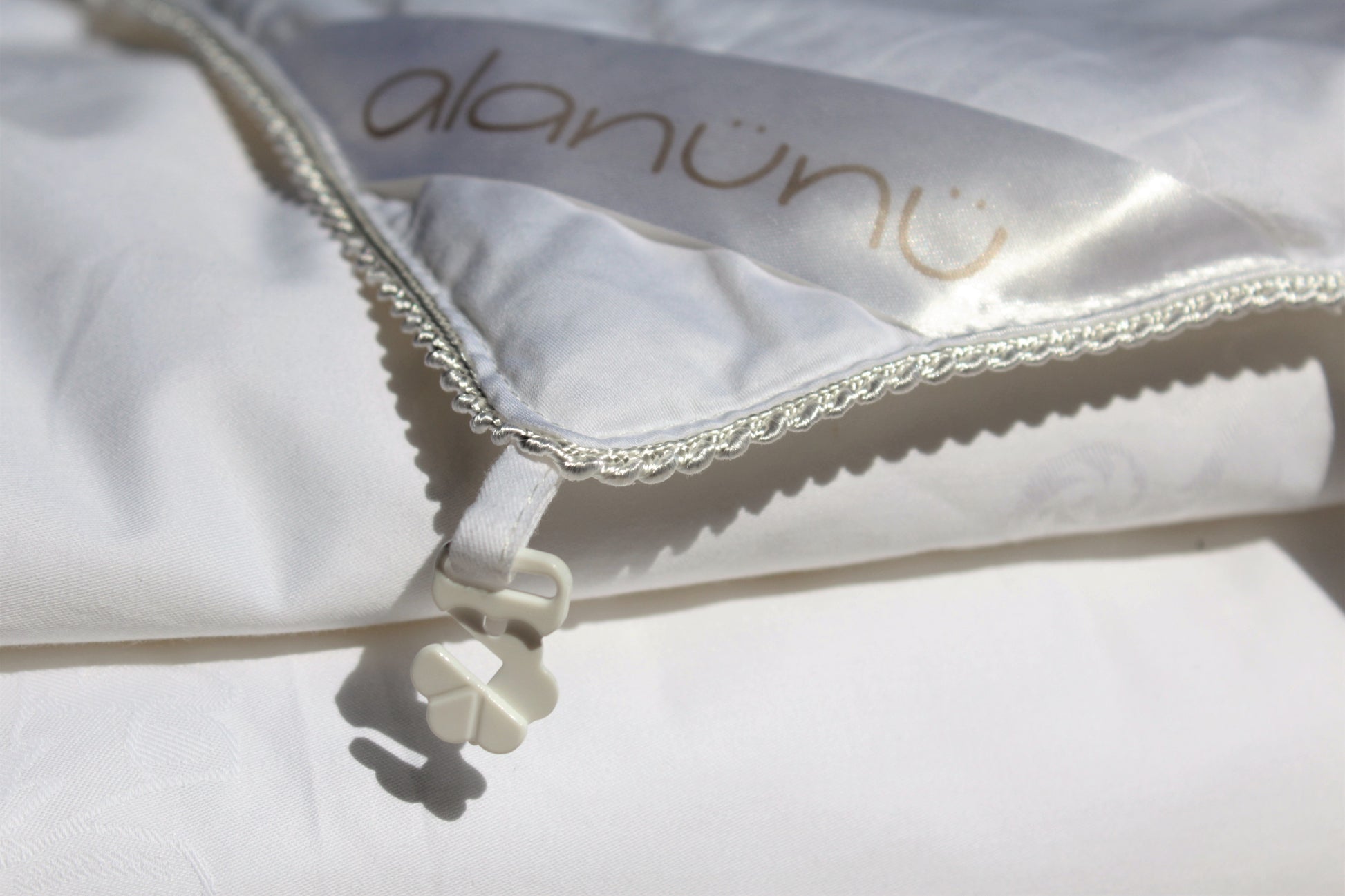 ALANUNU premium mulberry silk duvet spring and fall collection temperature regulating view 5