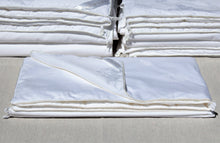Load image into Gallery viewer, TODDLER&#39;S Premium Mulberry Silk Duvet | ALL SEASONS Collection
